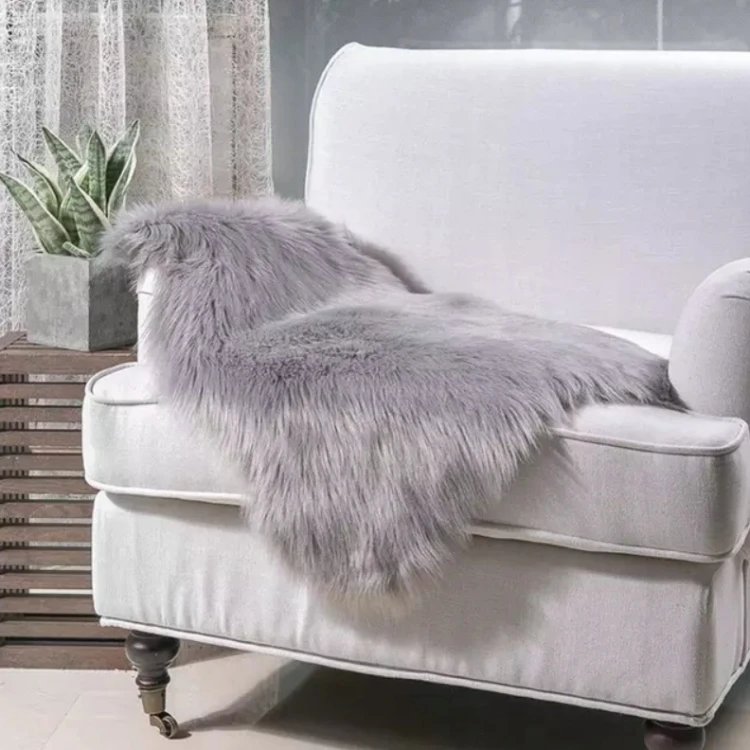 Sztuczna skóra owcza 140 cm szara